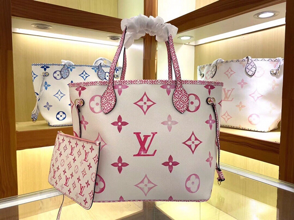 ルイヴィトンバッグ正面デザイン